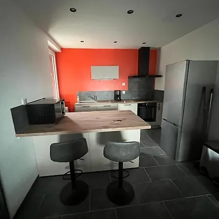 De La Decouverte Le Randonneur Holiday home Besse-et-Saint-Anastaise